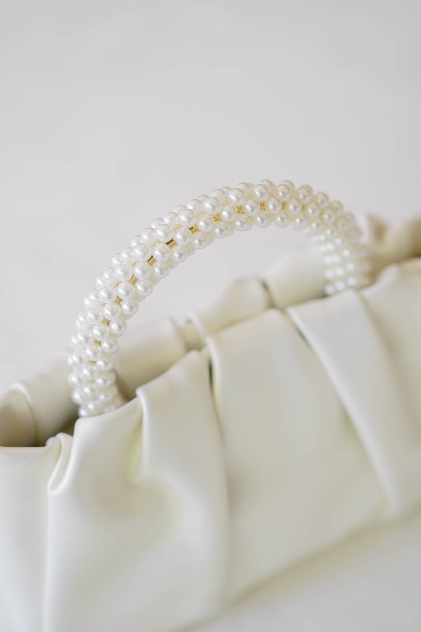 Pearlescent Bridal Bag with Pearl Handle
