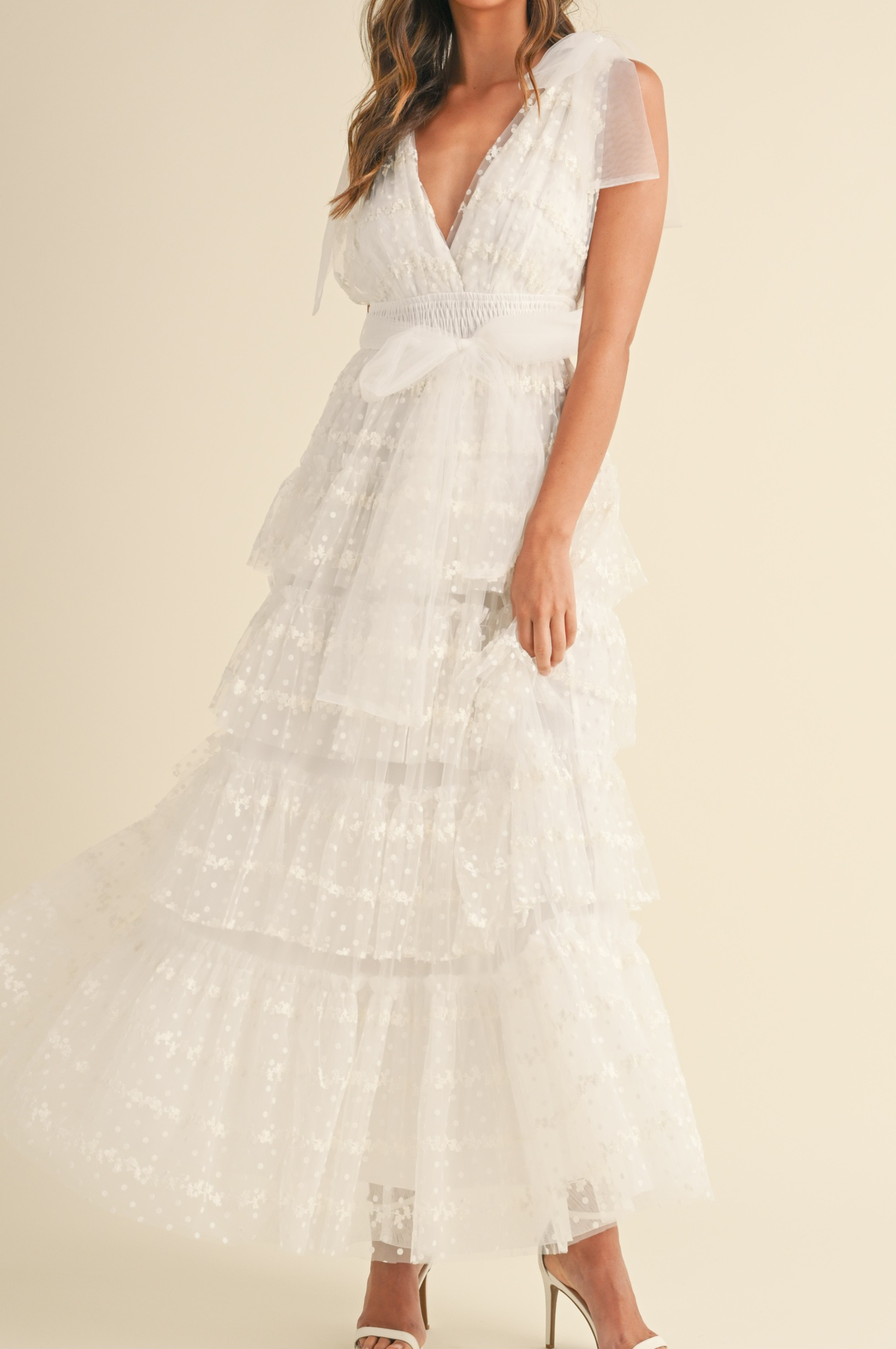 Dot Lace Mesh Tiered Ruffle Maxi Dress M / Off White Dot Lace Mesh Tiered Ruffle Maxi Dress M / Off White