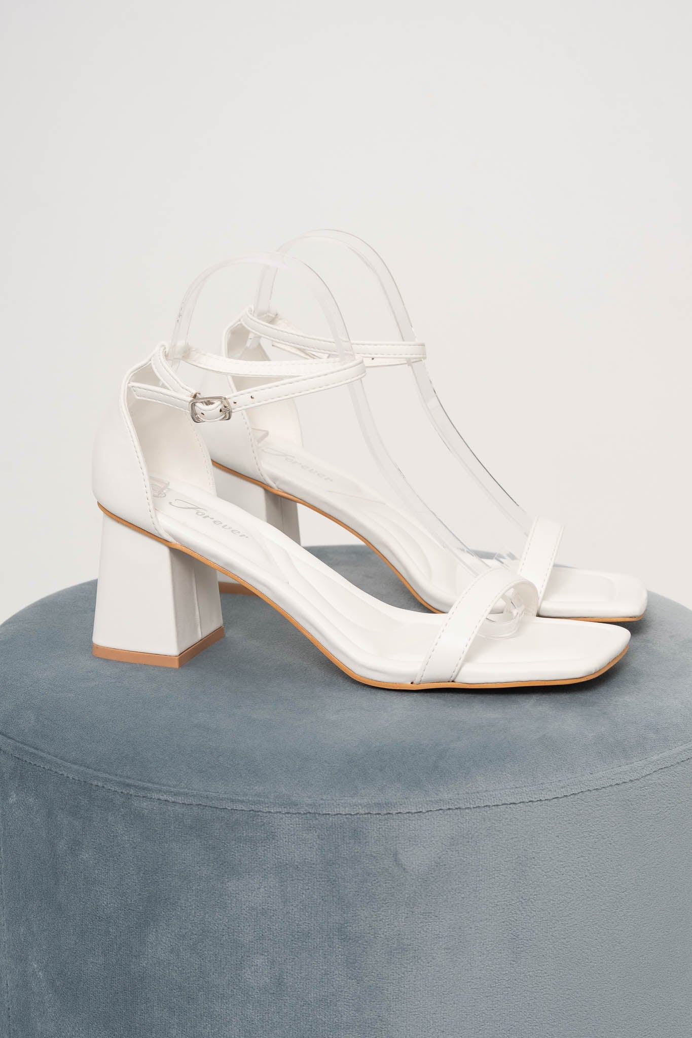 Deseree Heels