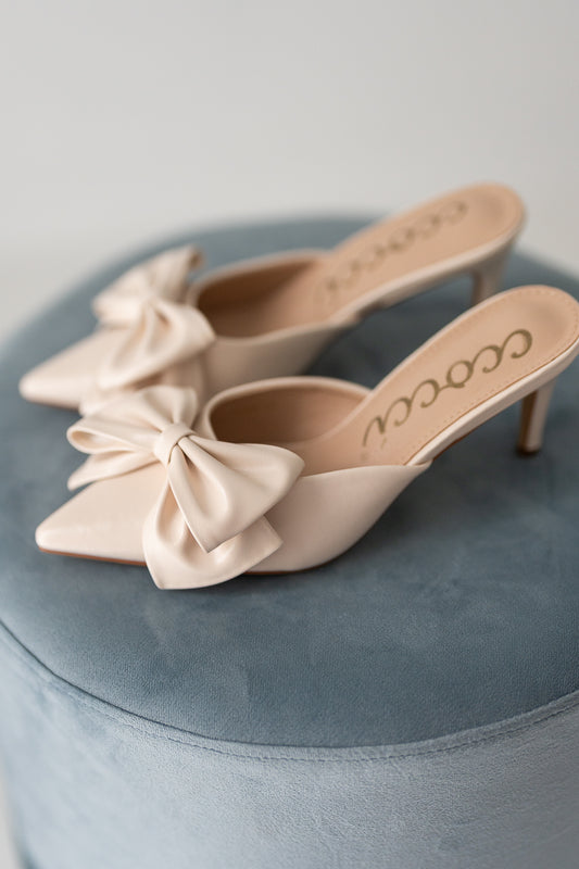 Big Bow On Pointed-Toe Kitten Heel