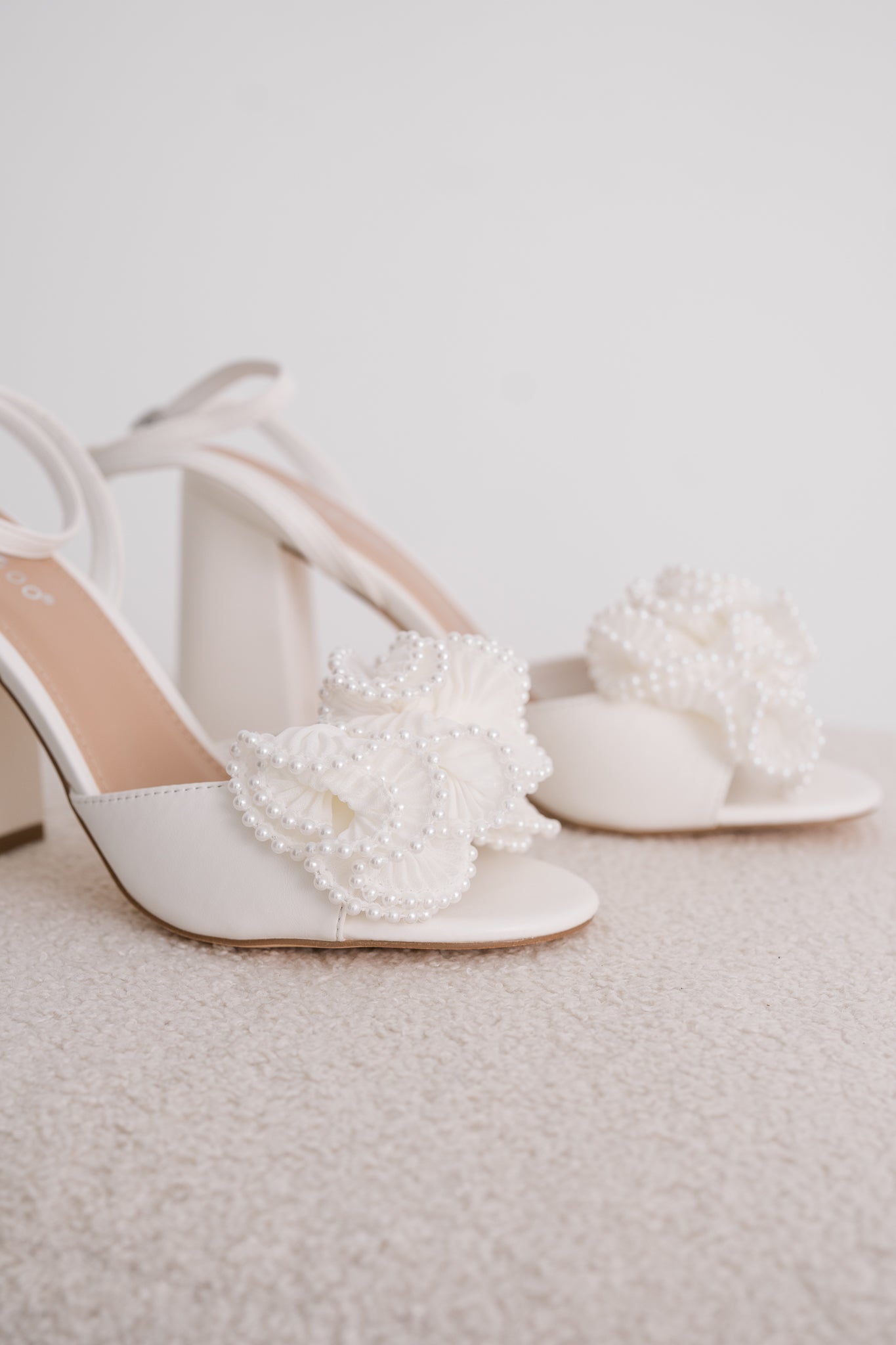 Liberty Pearl Bow Heel